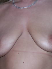 Photo 2, Blondie MILF hotwife